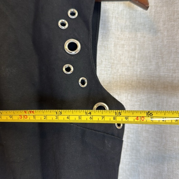 Black, Eyelet, Crop Top, Zip Up Back Shirt - Picture 3 of 10